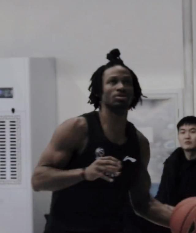 评委董子健表示自己不仅是导演，也是演员，希望能够跟年轻创作者们合作。